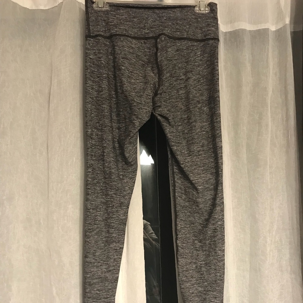 Lululemons never worn